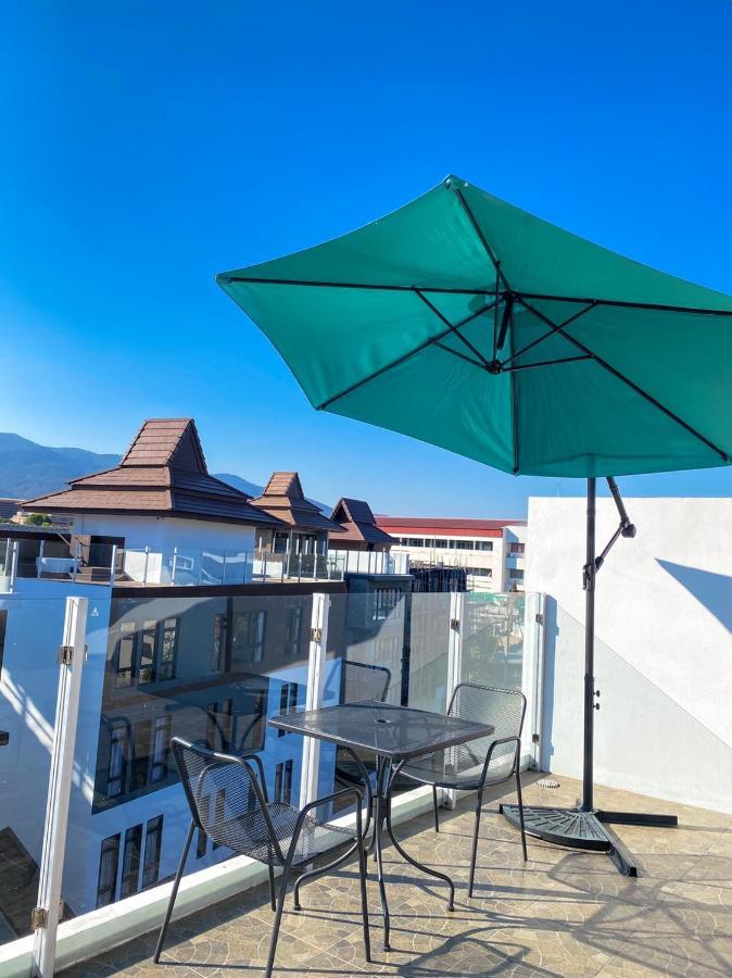 De Luxe Boutique & Rooftop チエンマイ エクステリア 写真